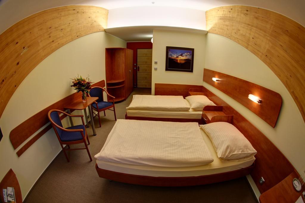 Hotel Brizky Jablonec nad Nisou Room photo